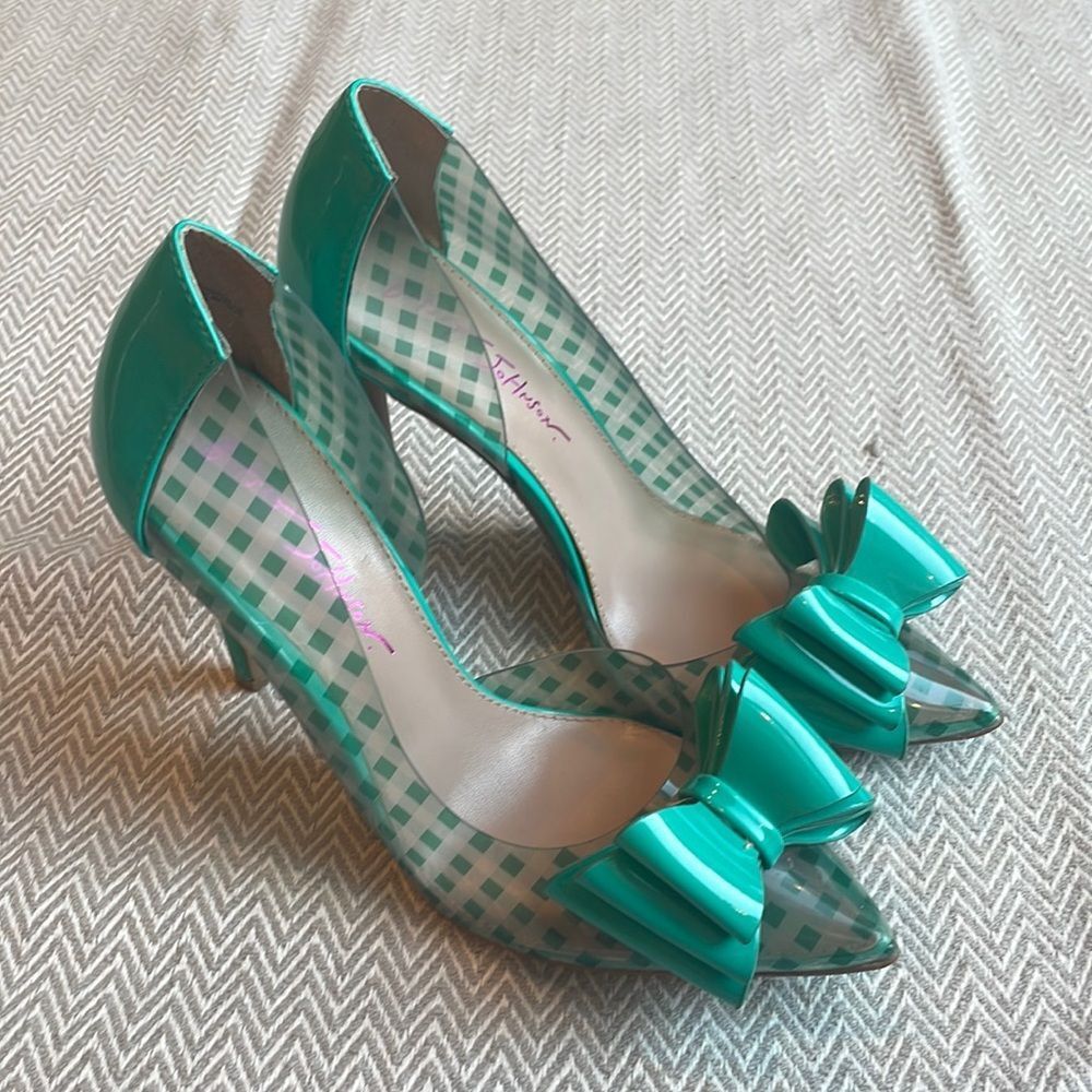 Betsey Johnson Gingham Teal Clear Bow Heels Size 7